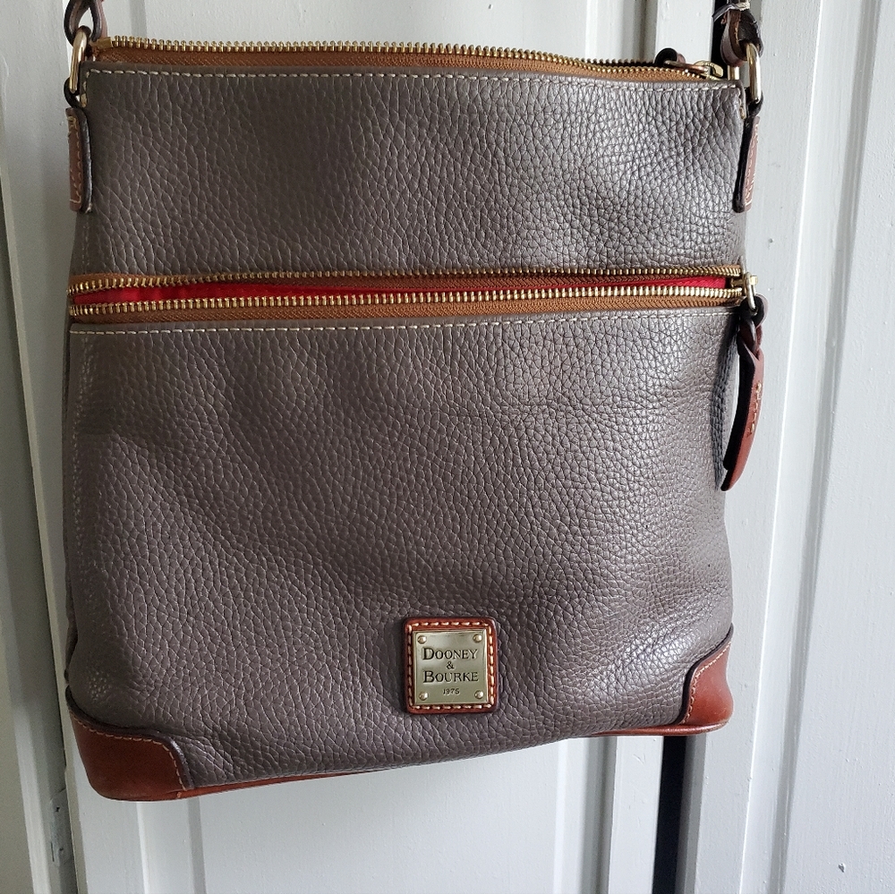 Dooney & Bourke cross body